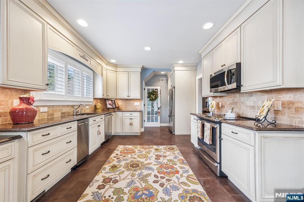 250 Ridge Road Rutherford, NJ 07070 - Photo 16 of 50