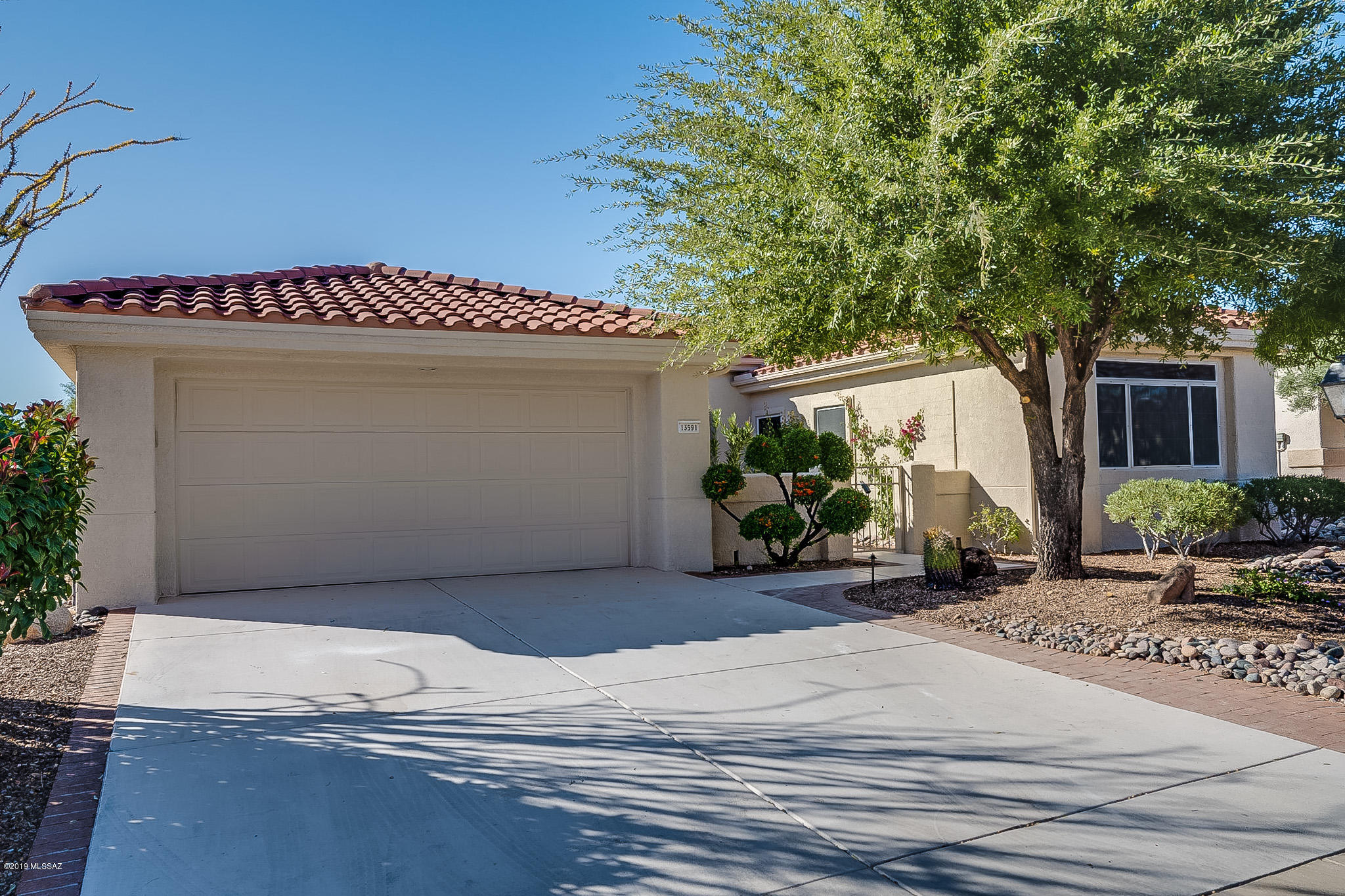 13591 North Pima Spring Way Oro Valley, AZ 85755 - Photo 3 of 49