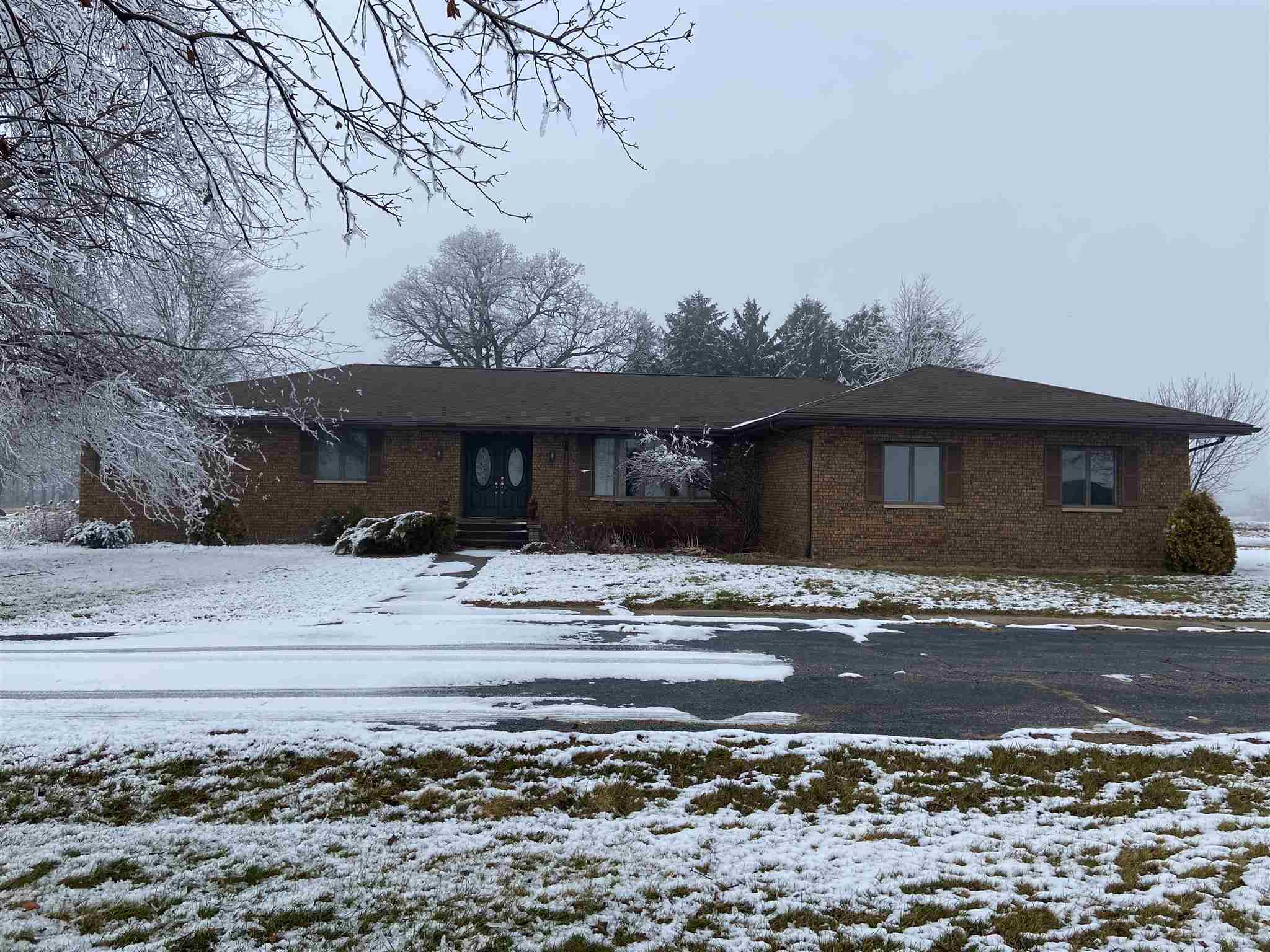 25633 North M&m Road Canton, IL 61520 - Photo 1 of 17