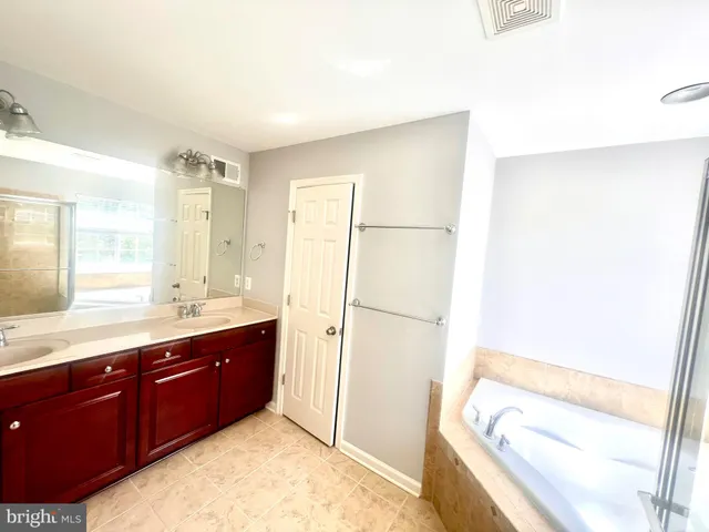 $2,900 | 21723 Indian Summer Terrace, Sterling, VA 20166