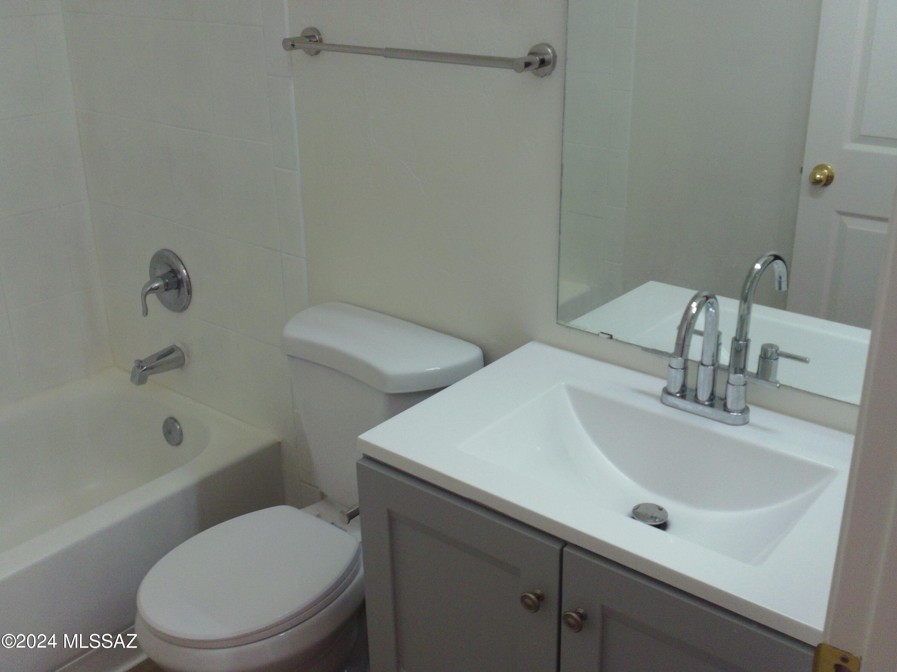 3518 South Mission Road, Unit 4 Tucson, AZ 85713 - Photo 18 of 36