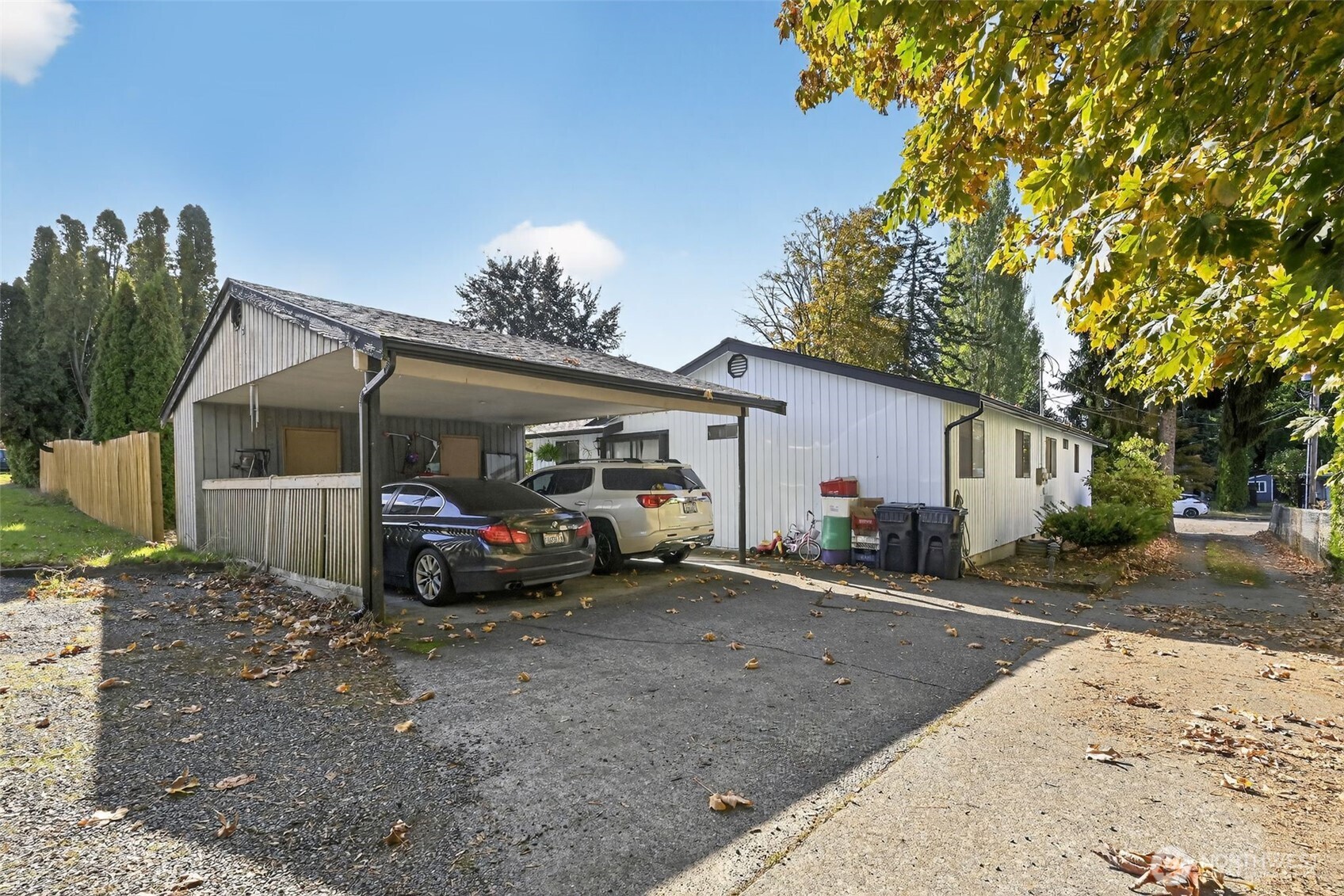 410 10th Street Lynden, WA 98264 - Photo 24 of 28 a view of a car in front of a house