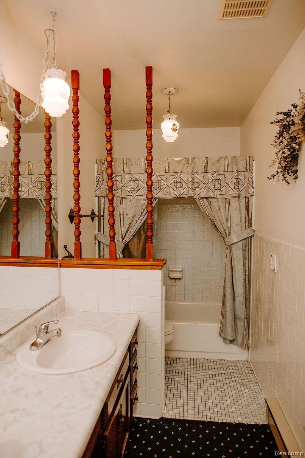 2554 Haines Road Lapeer, MI 48446 - Photo 25 of 39 8G0A4584.jpg