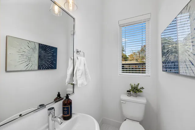 $2,250 | 1570 West Tidwell Road, Houston, TX 77091