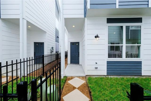 $2,250 | 1570 West Tidwell Road, Houston, TX 77091