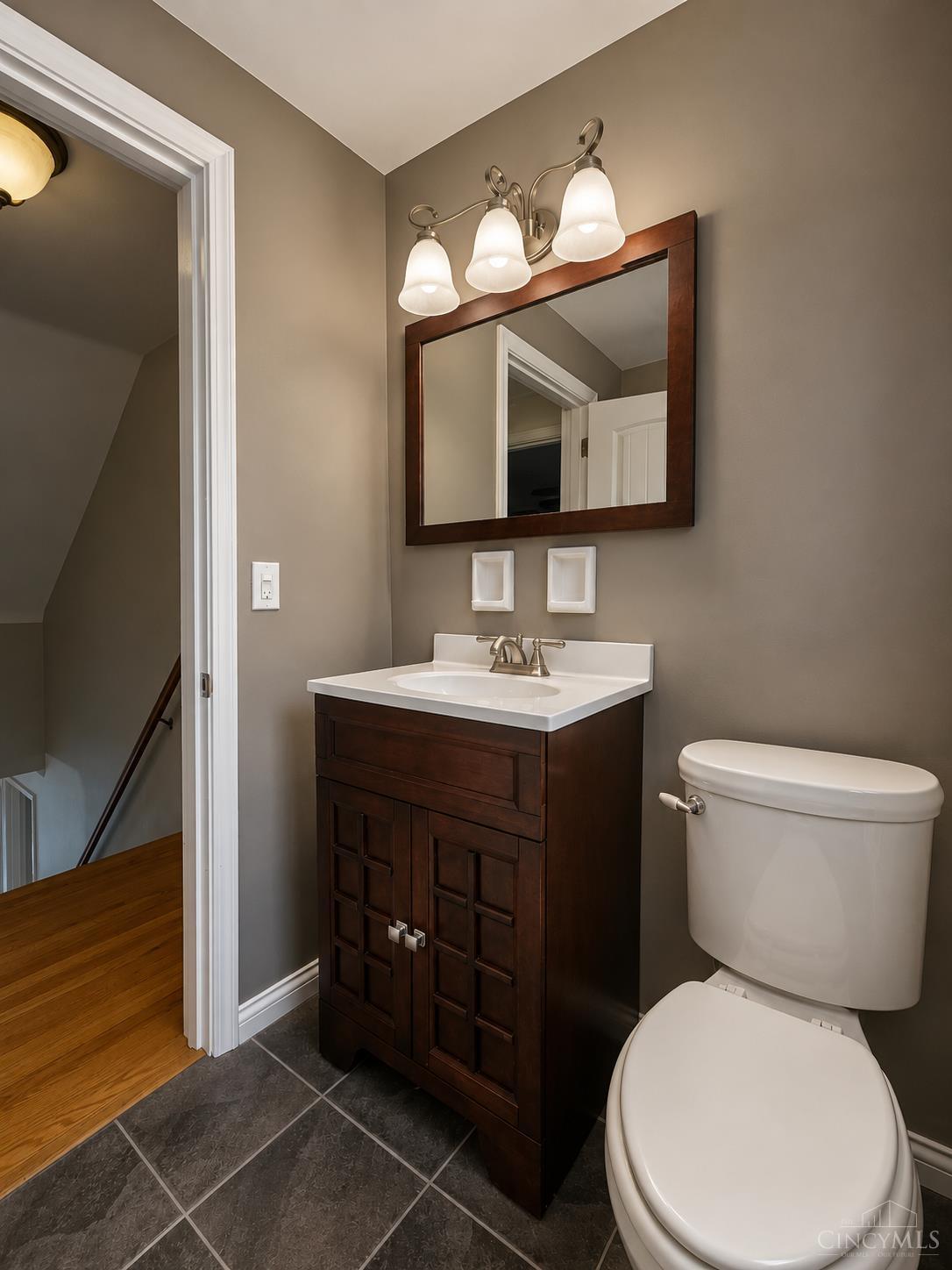 4130 Jessup Road Cincinnati, OH 45247 - Photo 22 of 44 Half bath, second floor