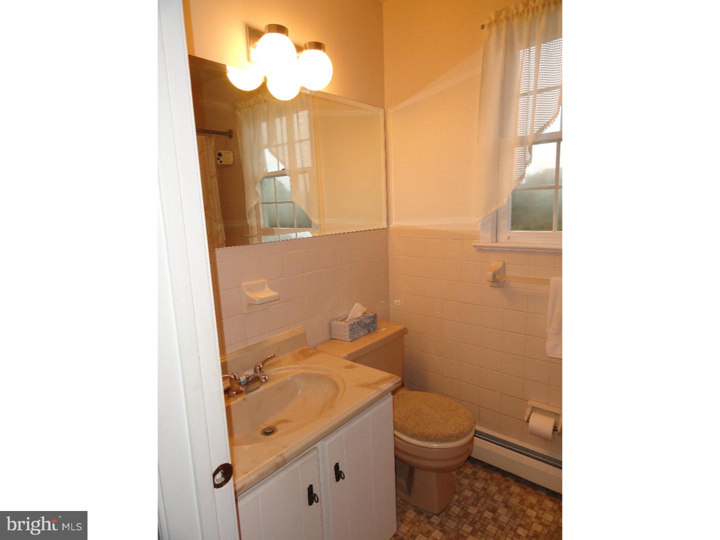2365 Hill Road Perkiomenville, PA 18074 - Photo 16 of 27 Bathroom