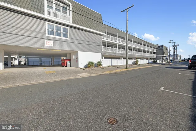 $369,999 | 853-875 Plymouth Place, Unit 10, Ocean City, NJ 08226