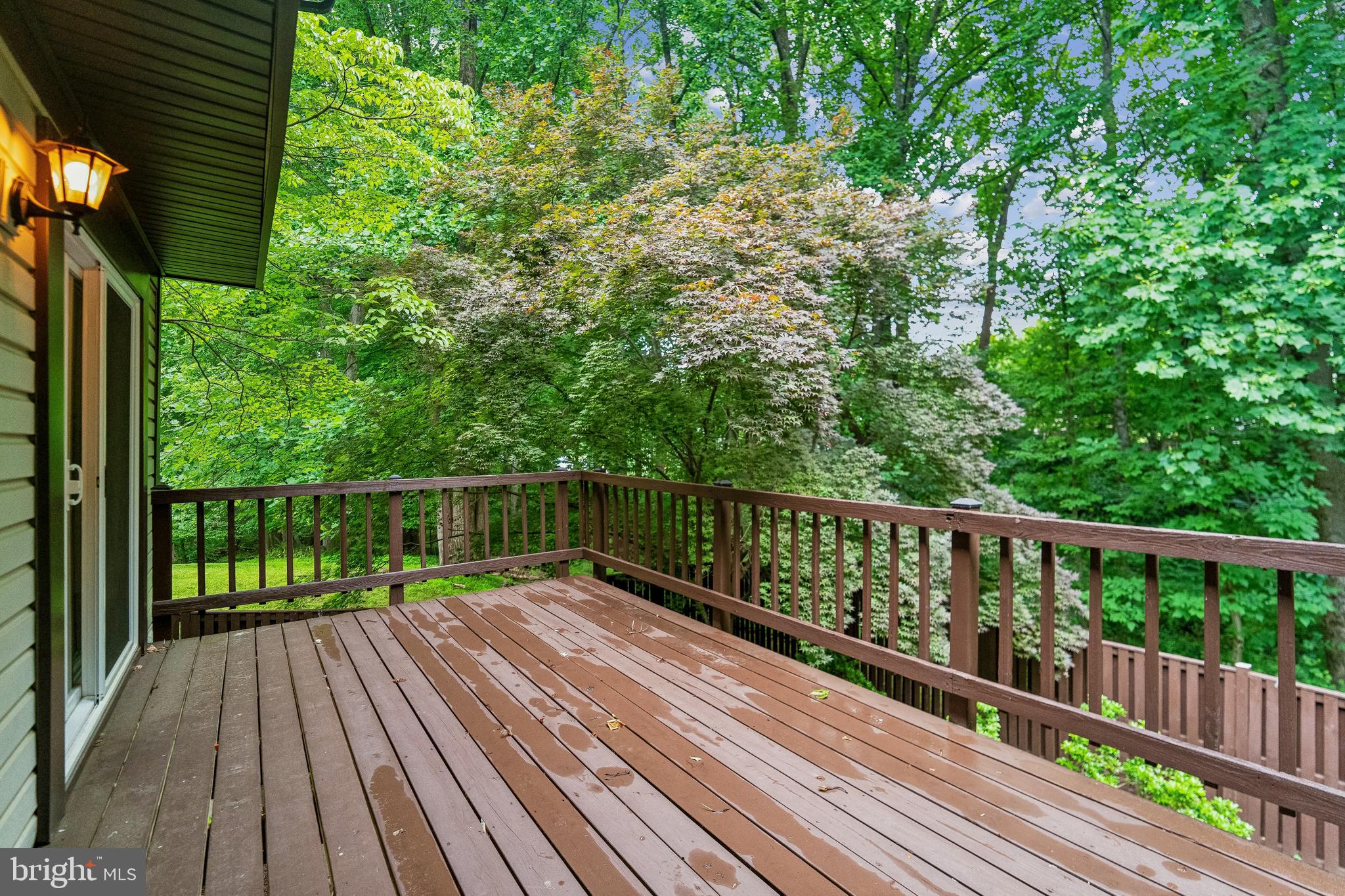 2 Tivoli Lake Court Silver Spring, MD 20906 - Photo 3 of 40 Full Deck