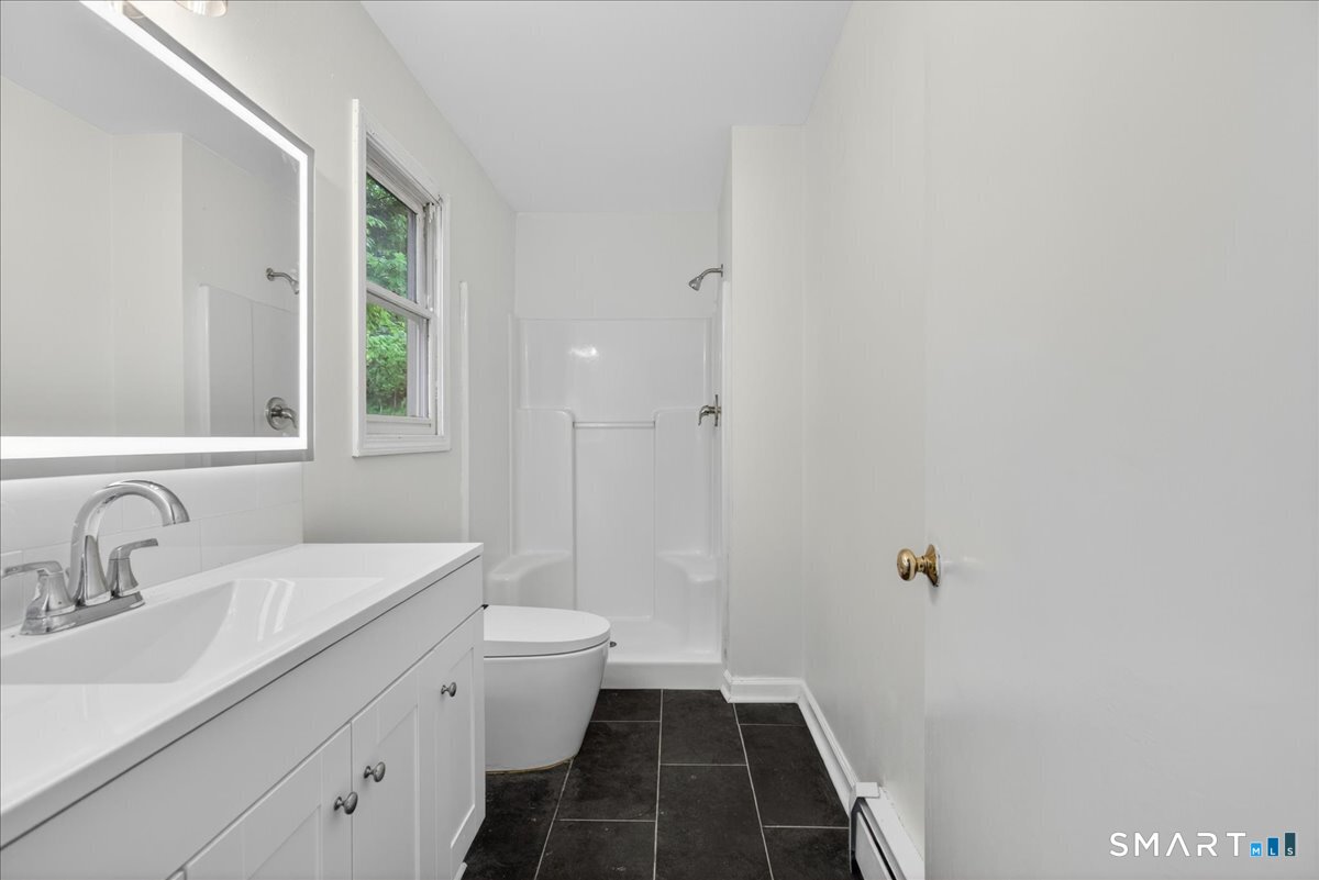 492 Long Hill Road Middletown, CT 06457 - Photo 23 of 40