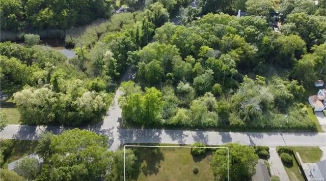 $189,000 | 105 Maywood Road, Mastic Beach, NY 11951