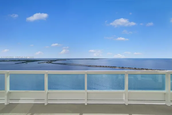 $11,990,000 | 1643 Brickell Avenue, Unit PH4902, Miami, FL 33129