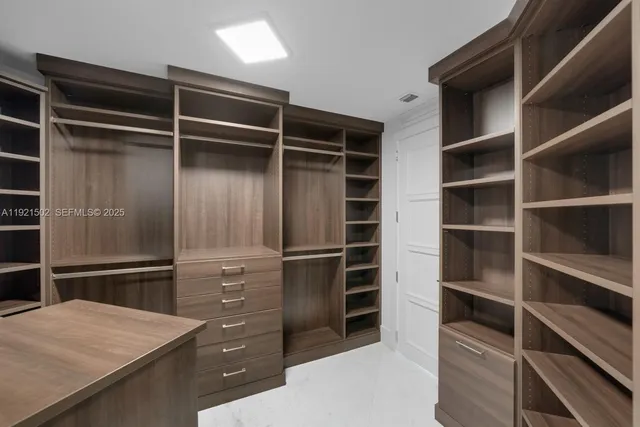 $11,990,000 | 1643 Brickell Avenue, Unit PH4902, Miami, FL 33129