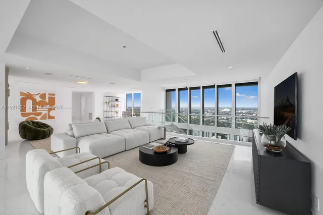 $11,990,000 | 1643 Brickell Avenue, Unit PH4902, Miami, FL 33129