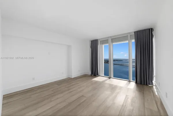 $11,990,000 | 1643 Brickell Avenue, Unit PH4902, Miami, FL 33129