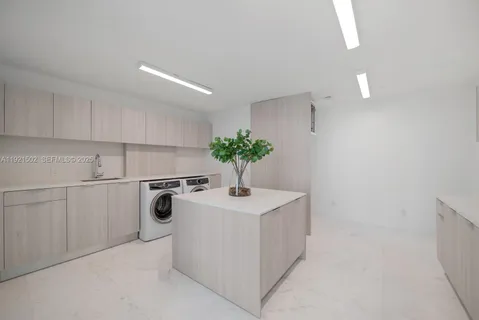 $11,990,000 | 1643 Brickell Avenue, Unit 4902, Miami, FL 33129