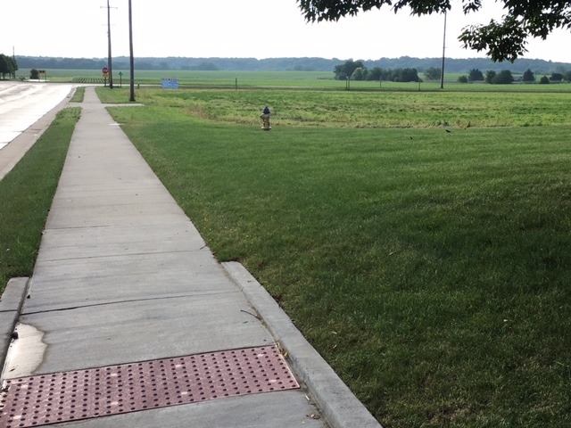 801 East Etna Road Ottawa, IL 61350 - Photo 11 of 12 a view of a backyard with ocean view