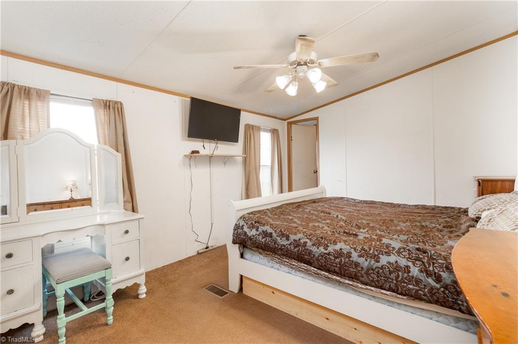 3447 Fairview Farm Road Asheboro, NC 27205 - Photo 25 of 29 Primary Bedroom