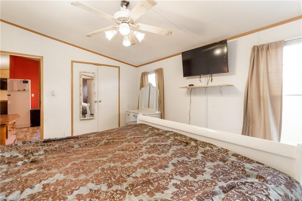 3447 Fairview Farm Road Asheboro, NC 27205 - Photo 26 of 29 Primary Bedroom