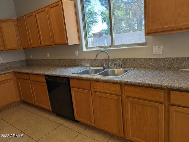 $2,350 | 1209 South Roger Way, Chandler, AZ 85286