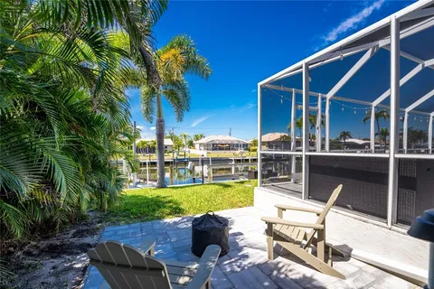 $874,900 | 391 Vía Esplanade, Punta Gorda, FL 33950