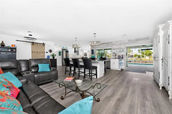 $874,900 | 391 VÃa Esplanade, Punta Gorda, FL 33950