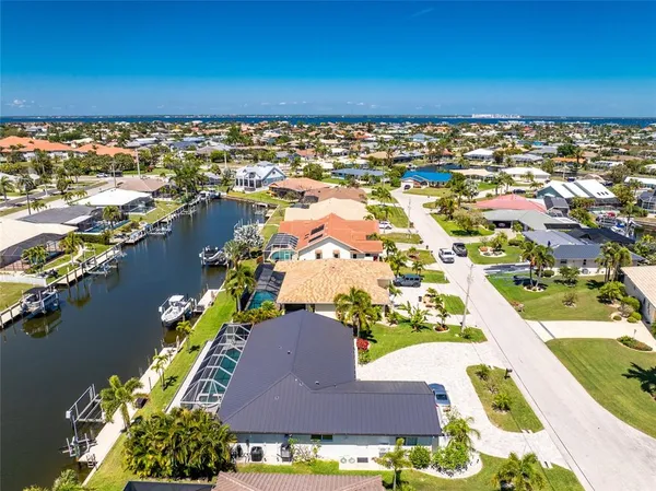 $874,900 | 391 VÃa Esplanade, Punta Gorda, FL 33950