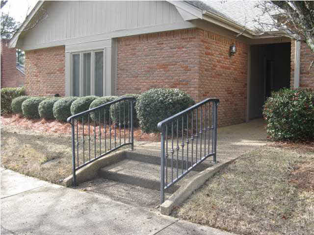 201 Autumn Ridge Drive Jackson, MS 39211 - Photo 1 of 17 Photo 1