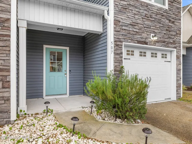 $1,850 | 507 Stone Crab Lane, Holly Ridge, NC 28445