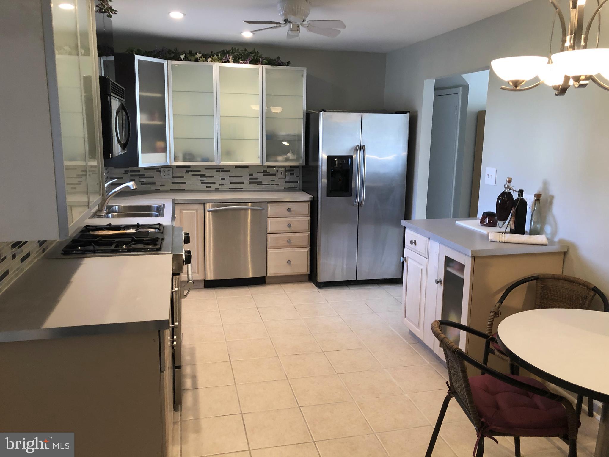 39 Harmony Road Levittown, PA 19056 - Photo 11 of 25 Gallery Image 11