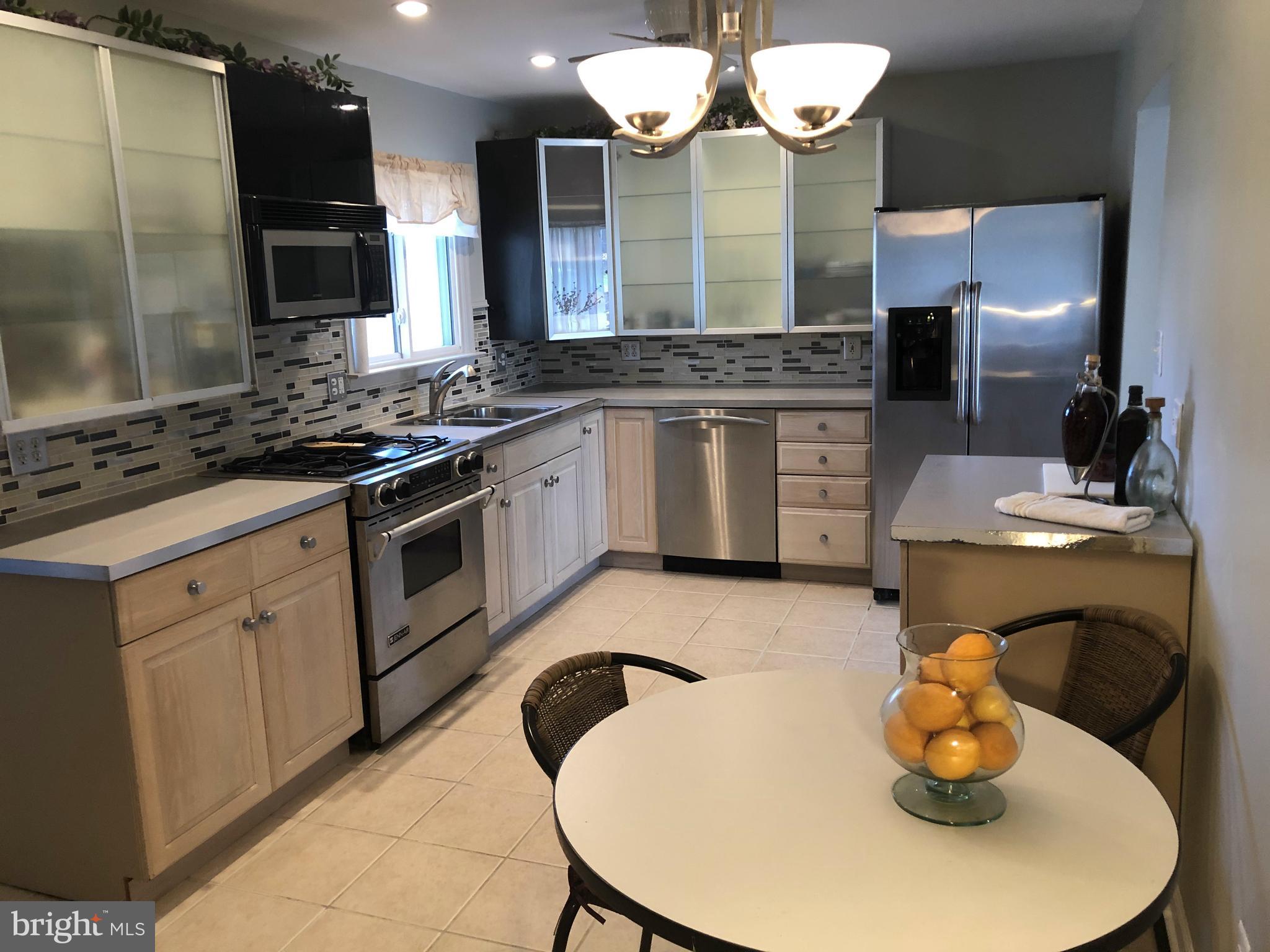 39 Harmony Road Levittown, PA 19056 - Photo 6 of 25 Gallery Image 6