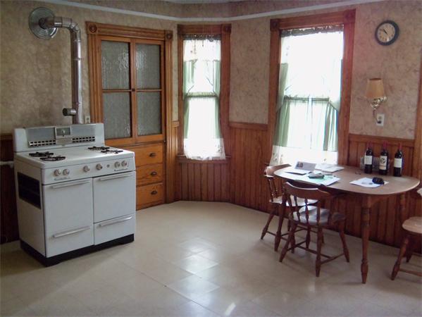 2 A Homestead Avenue Worcester, MA 01610 - Photo 3 of 17