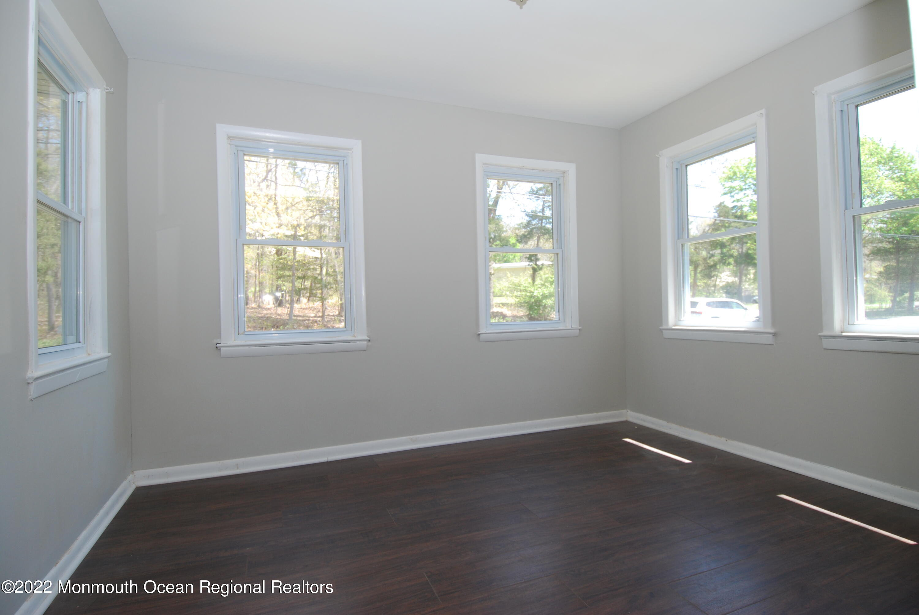 267 Stuart Street Howell, NJ 07731 - Photo 8 of 27 DSC_0021