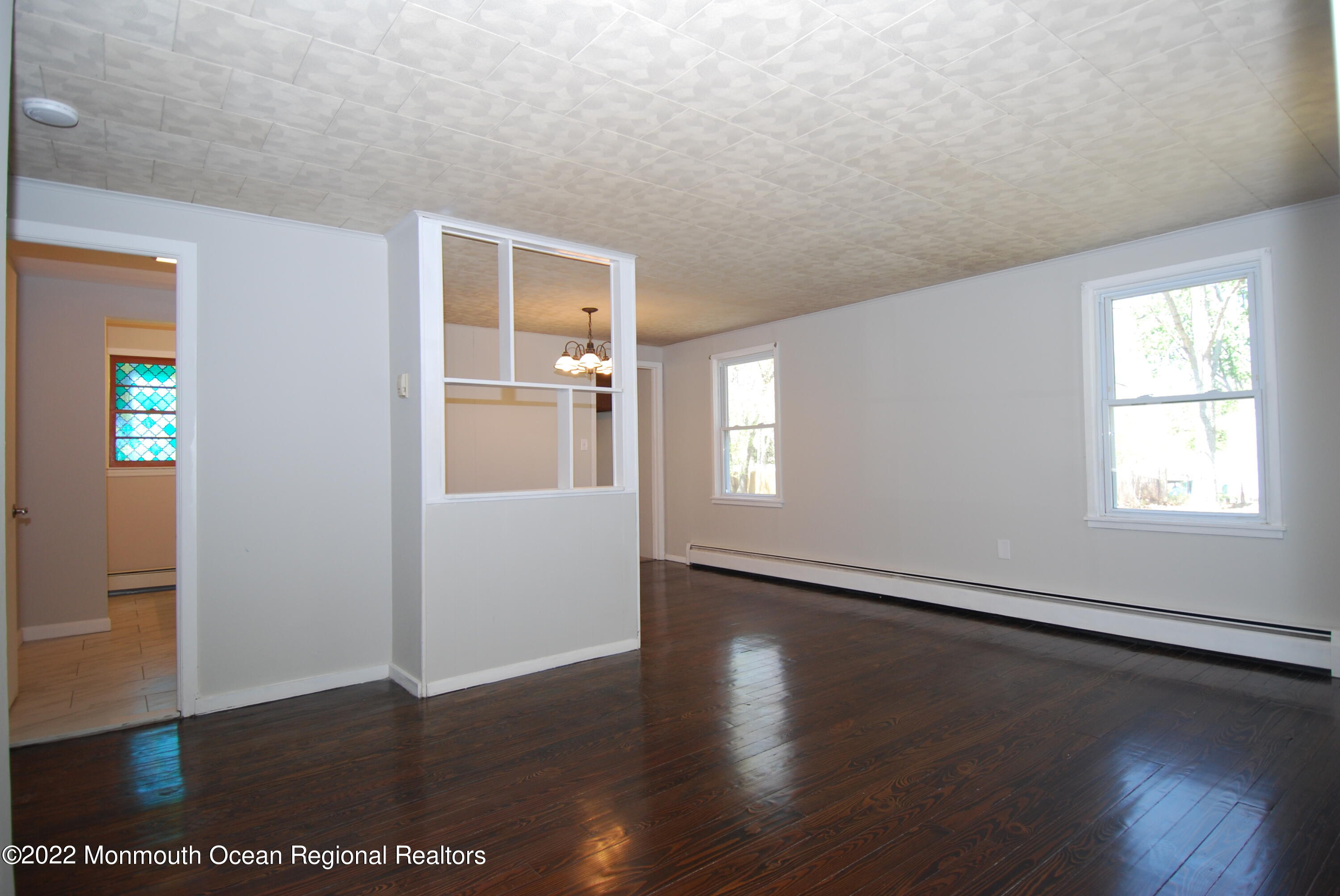267 Stuart Street Howell, NJ 07731 - Photo 10 of 27 DSC_0032