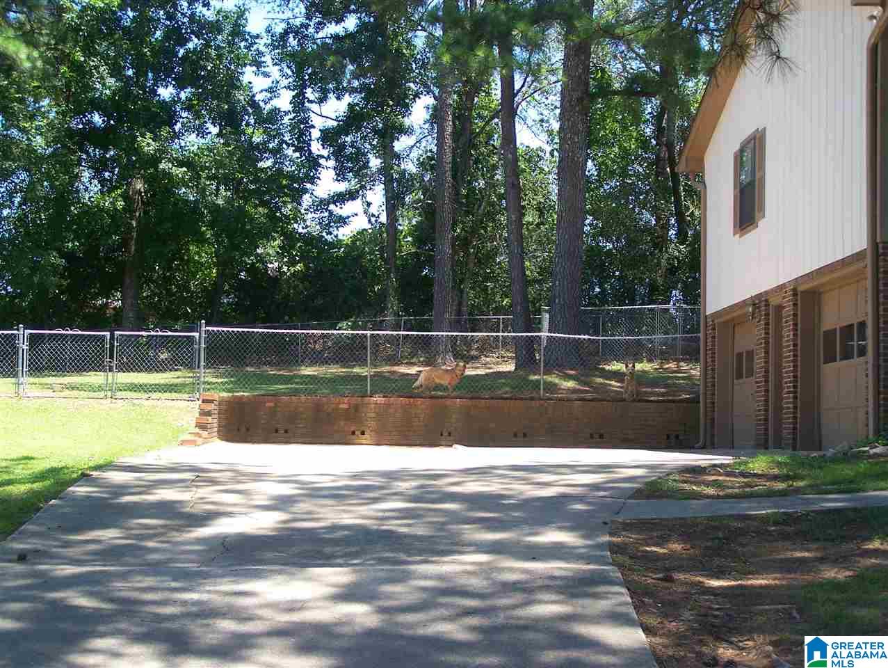 1415 Edgefield Lane Bessemer, AL 35023 - Photo 3 of 29