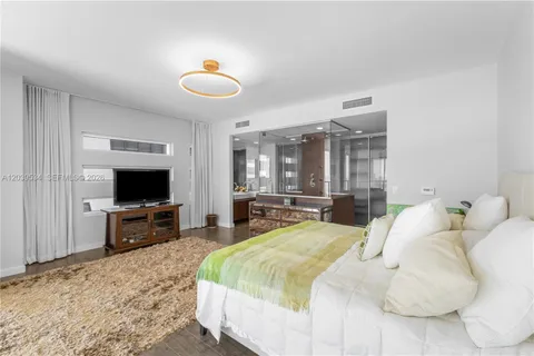 $1,750,000 | 1040 Biscayne Boulevard, Unit 3101, Miami, FL 33132