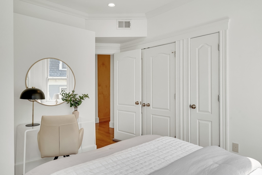 23 Hurd Road, Unit 3 Brookline, MA 02445 - Photo 14 of 15 Gallery Image 14