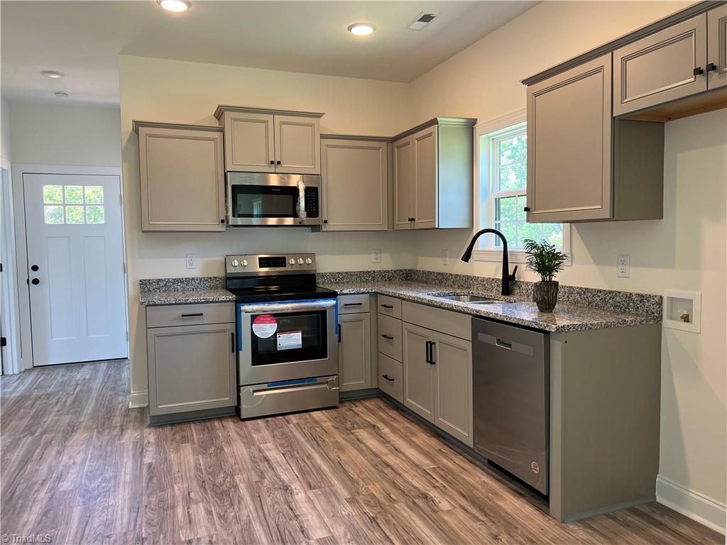 132 Koontz Avenue Lexington, NC 27295 - Photo 2 of 25