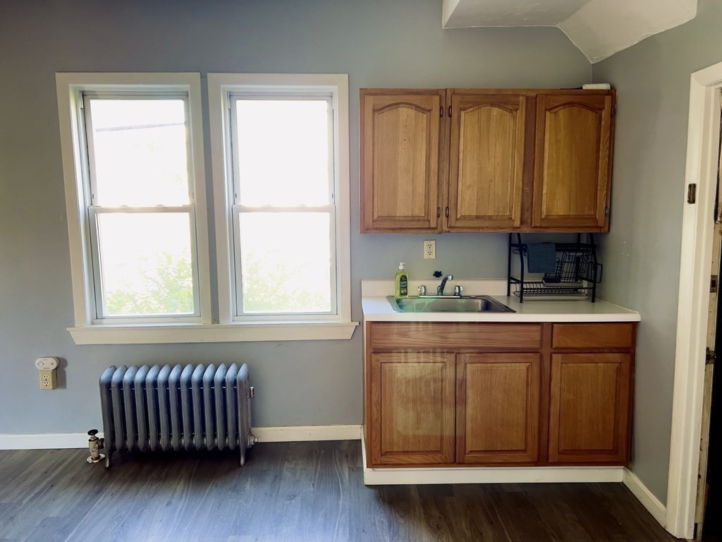 65 Prospect Street Worcester, MA 01605 - Photo 13 of 39