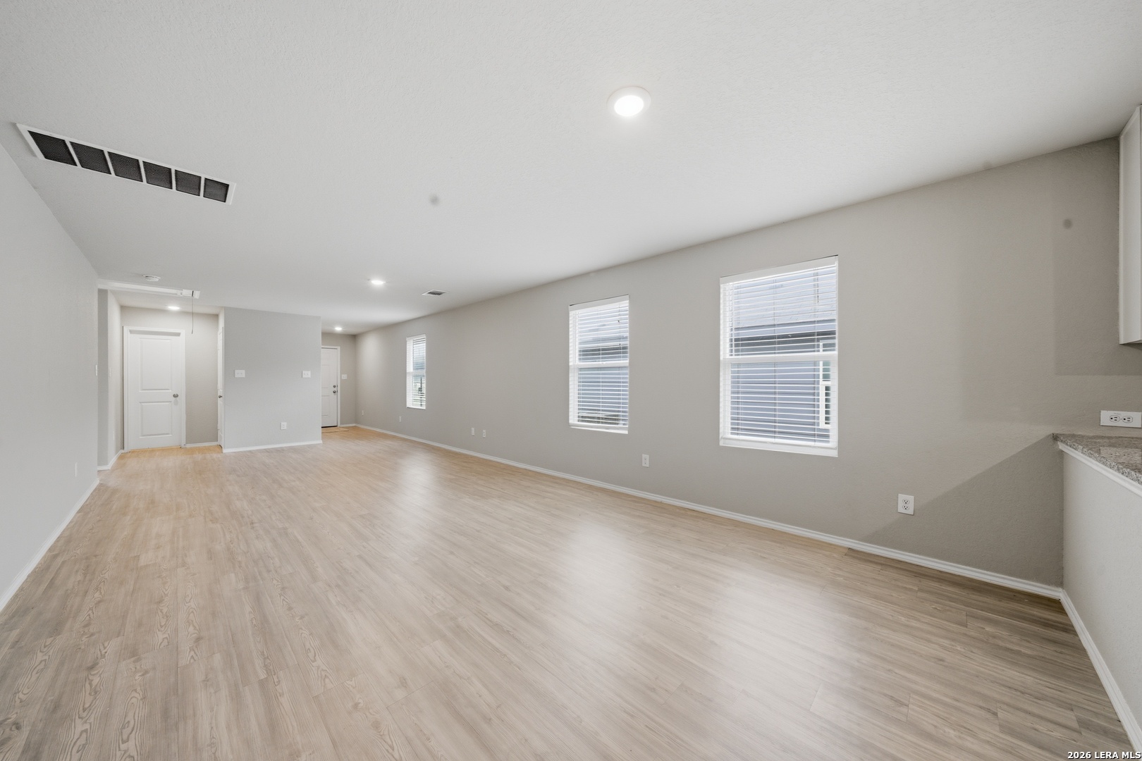 423 Ambush Ridge San Antonio, TX 78220 - Photo 8 of 19