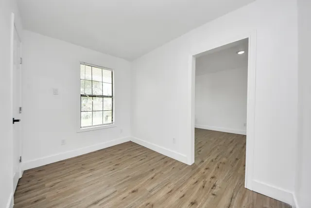 $2,050 | 1203 West 6th Street, Freeport, TX 77541