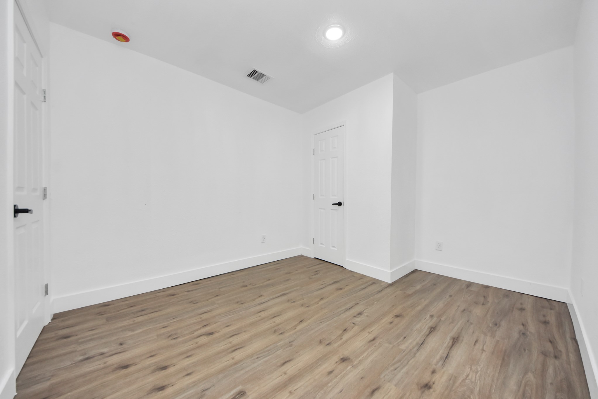1203 West 6th Street Freeport, TX 77541 - Photo 39 of 50 wooden floor in a room
