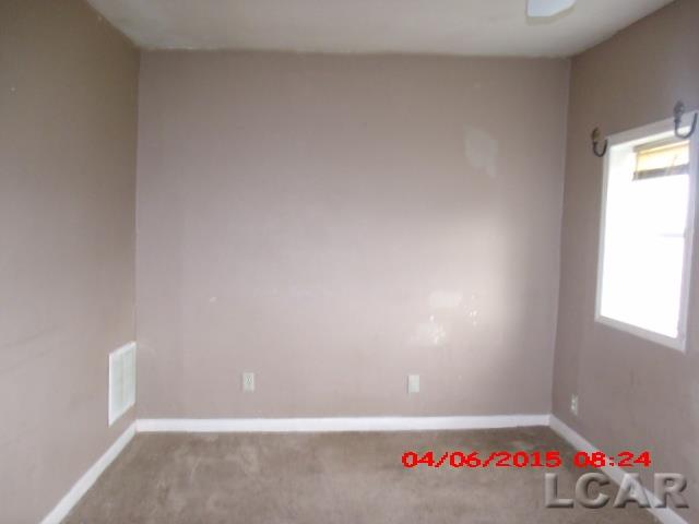 31232684-3.JPG