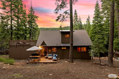 $950,000 | 1133 Regency Way, Tahoe Vista, CA 96148