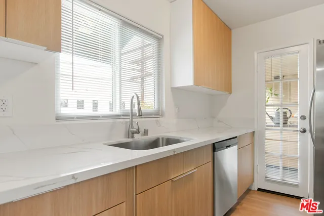 a close view of sink and tap