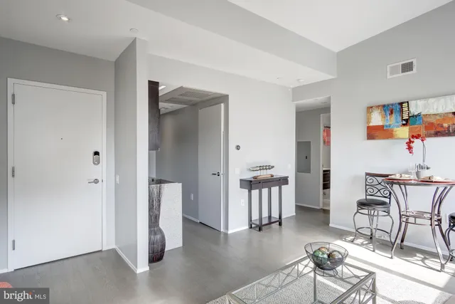 $2,495 | 2422-2424 17th Street Northwest, Unit 301, Washington, DC 20009