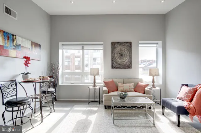 $2,495 | 2422-2424 17th Street Northwest, Unit 301, Washington, DC 20009