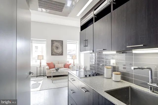 $2,495 | 2422-2424 17th Street Northwest, Unit 301, Washington, DC 20009