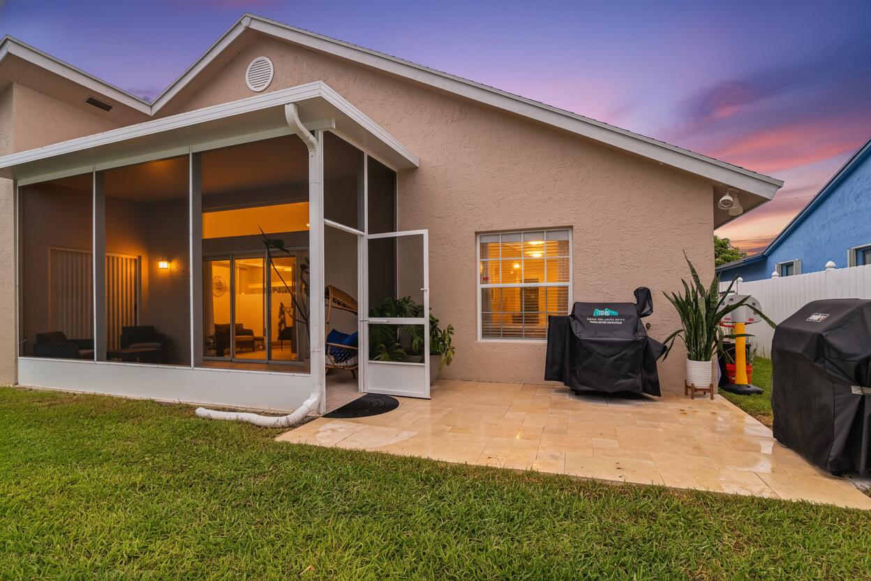 6319 Foster Street Jupiter, FL 33458 - Photo 3 of 24 35 Backyard 04_TW