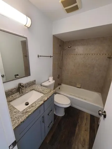 $137,500 | 11800 South Komensky Avenue, Unit 203, Alsip, IL 60803